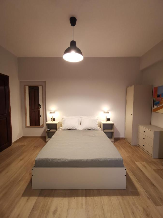Villa Elea Apartments Szpiliá Szoba fotó